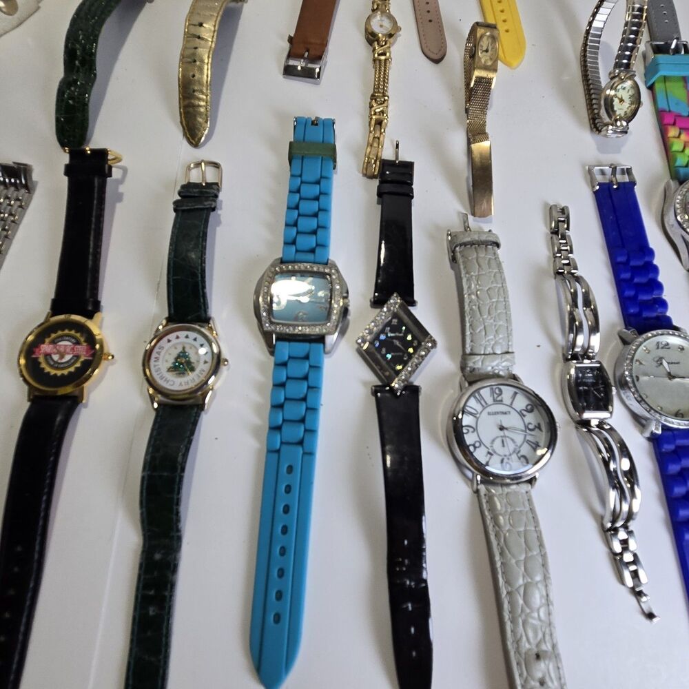 Wholesale Watch Lot of 43 Vintage & Modern - Timex Fossil Elgin Parts Repair - Picture 8 of 16